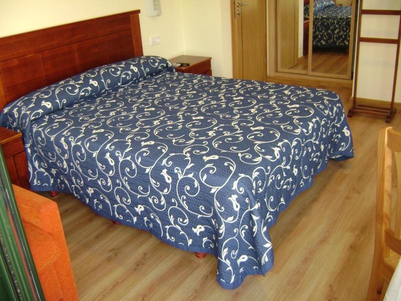 Deluxe Double Room with Balcony image 1