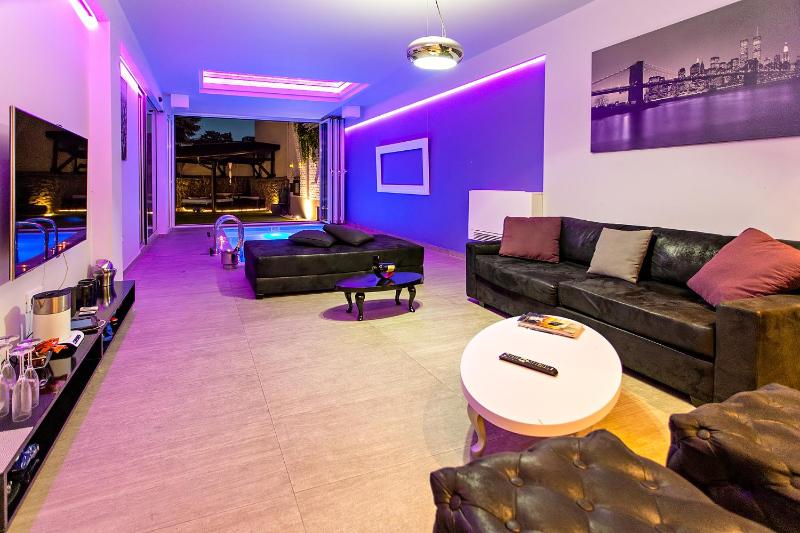 Lux Villa Belgrade - image 6