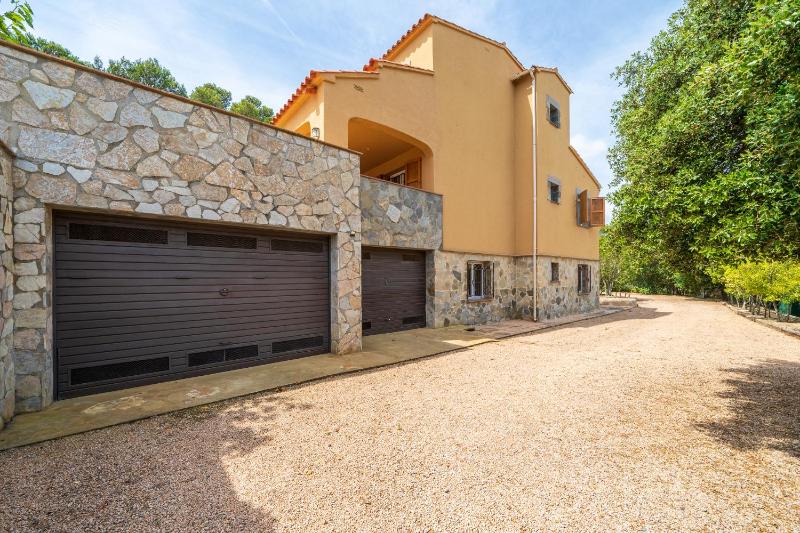 Hauzify I Casa Tamariu - image 11