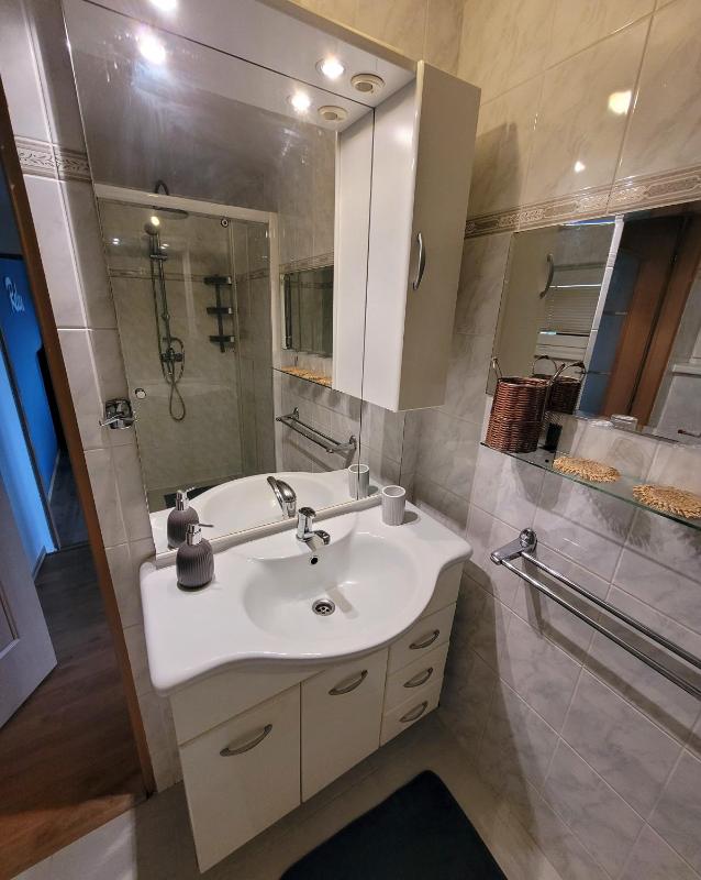 One-Bedroom Suite image 3