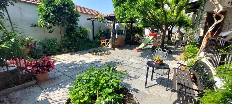 Studio (2 Adults) with Patio image 2