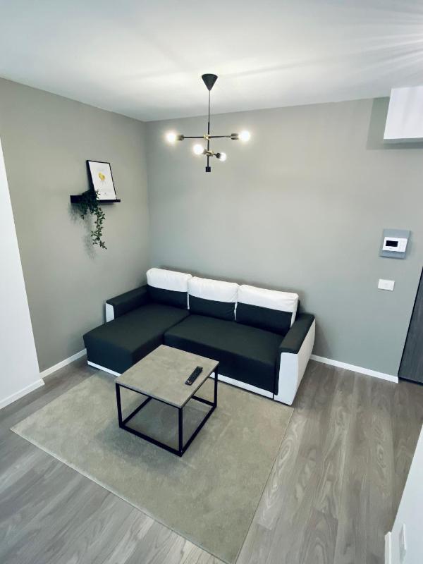 HappyHome Central Deluxe Apartments - image 13