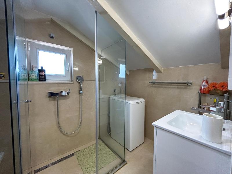 Studio with Balcony and Sea View (3 Adults) image 3