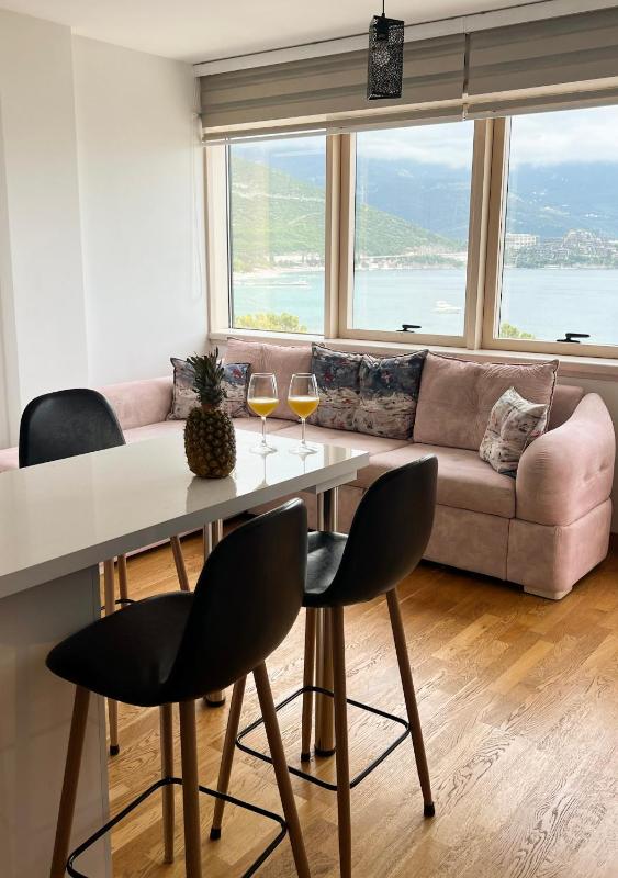Apartment with Sea View image 4
