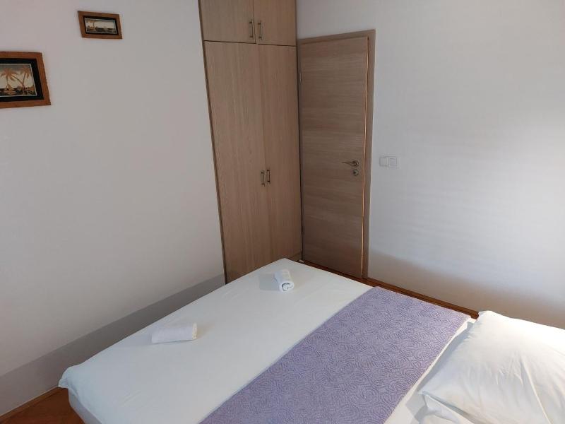 One-Bedroom Apartment with Patio image 4