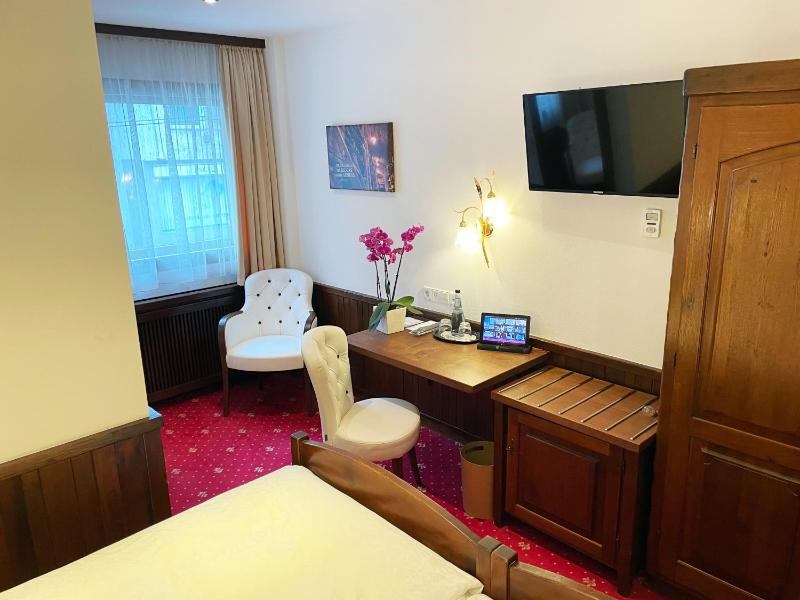 Standard Single Room image 3