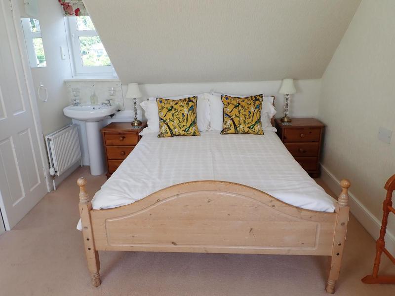 Double Room with Sea View image 4