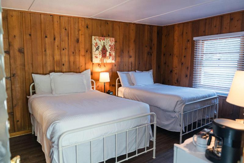 Deluxe Room image 4