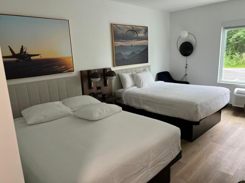 Queen Room with Two Queen Beds, Mobility Access and Roll-In Shower, Non-Smoking image 1