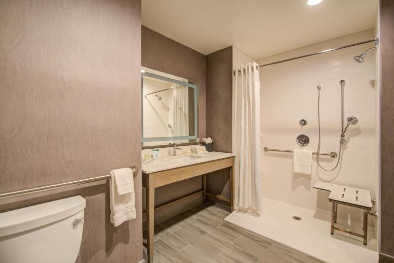 King Room - Disability Access image 1