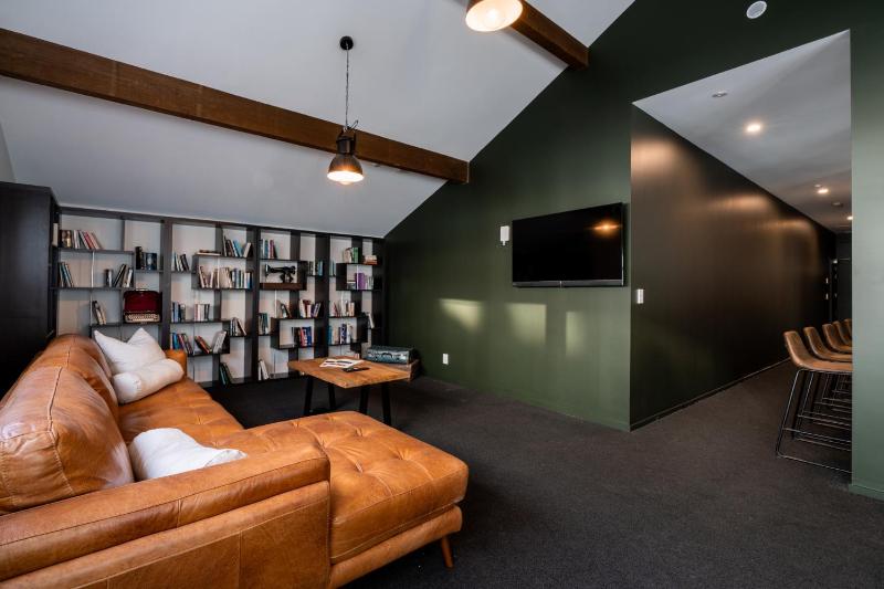 The Cobbler Hotel - image 4