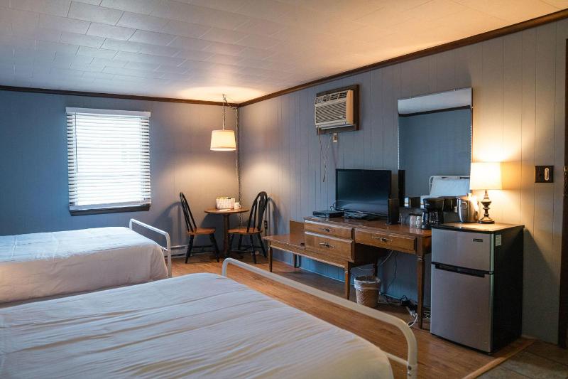 Double Room with Garden View image 4