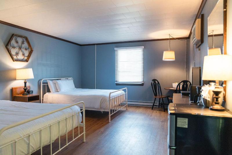 Double Room with Garden View image 1