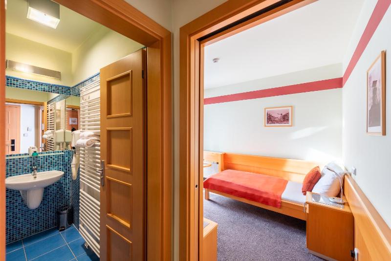 Single Room image 1