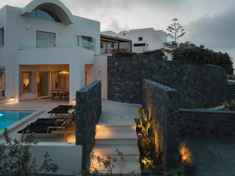 Two-Bedroom Villa image 2