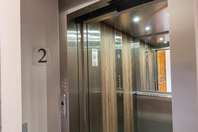 Double or Twin Room with Sea View image 3