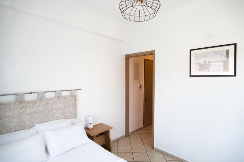 Annis House - image 5