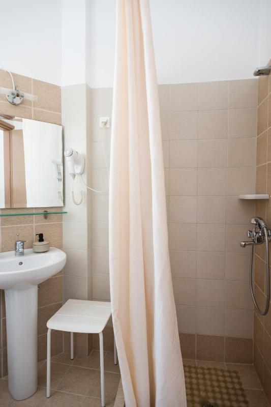 Double Room image 2