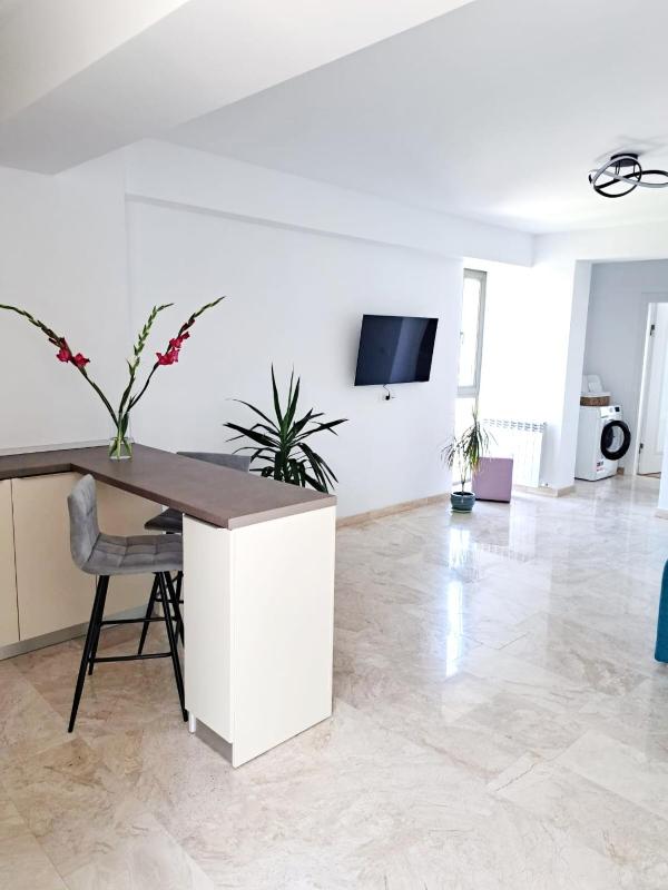 Apartamente Vista Lago e Mare - image 4