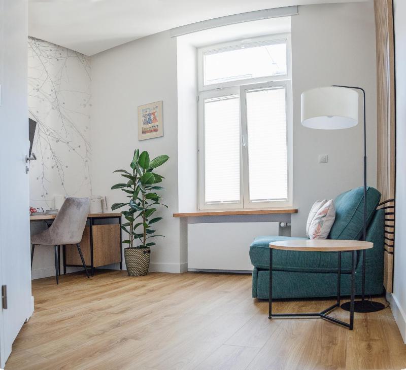 Basic Triple Room image 2