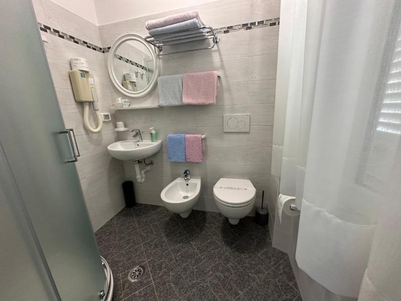 Double or Twin Room image 1