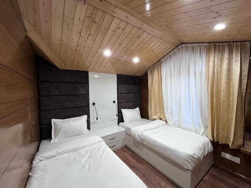 Modest - home away from home - image 15