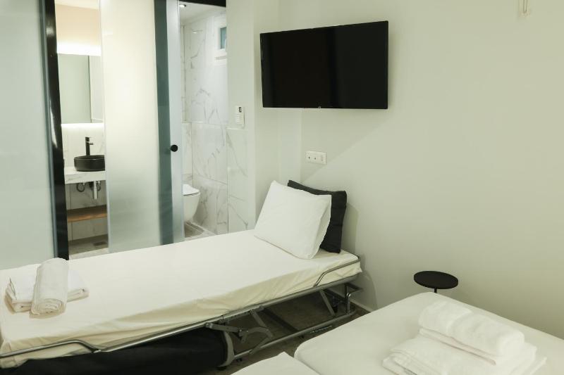 Uphill Unique Boutique Suites - image 2