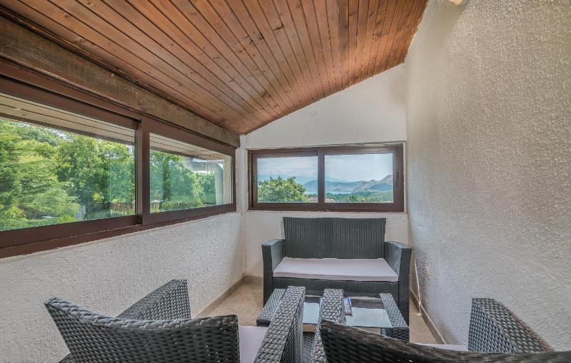 Apartment with Sea View image 3