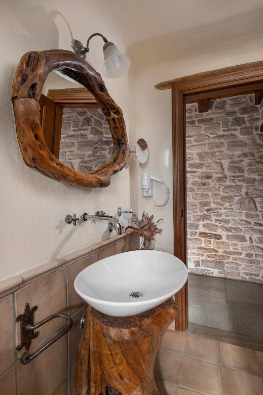 Standard Double Room - Adrastia image 2