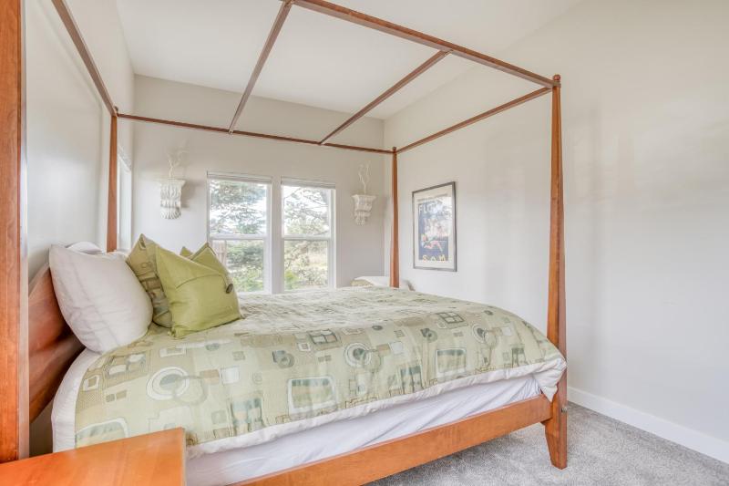 Halcyon House - image 36
