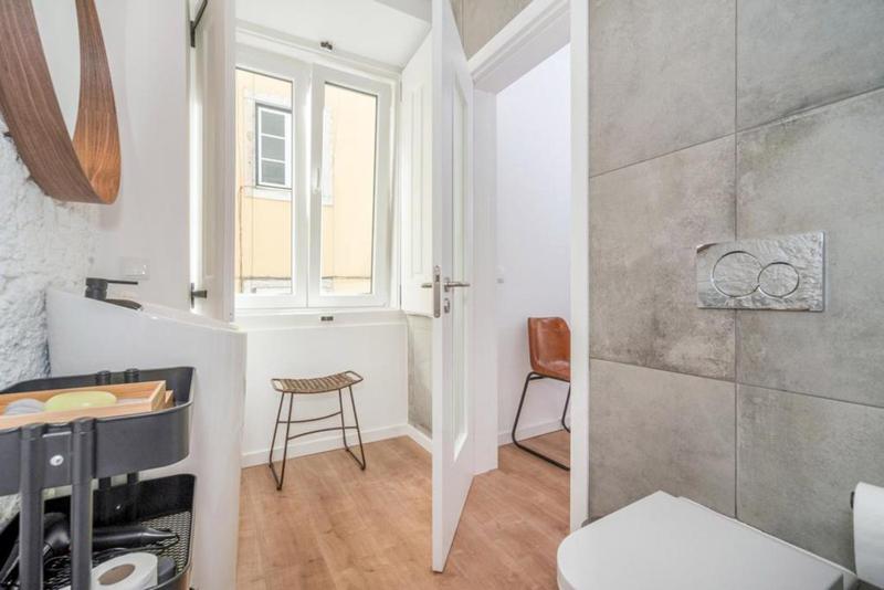 Bairro House Lisbon Charming Suites - image 10