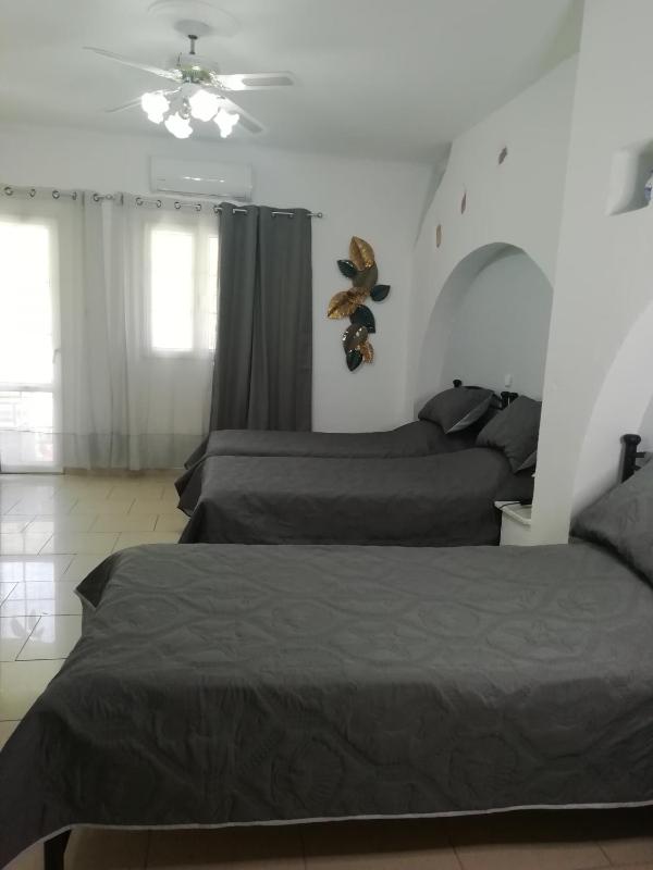Superior Triple Room image 1