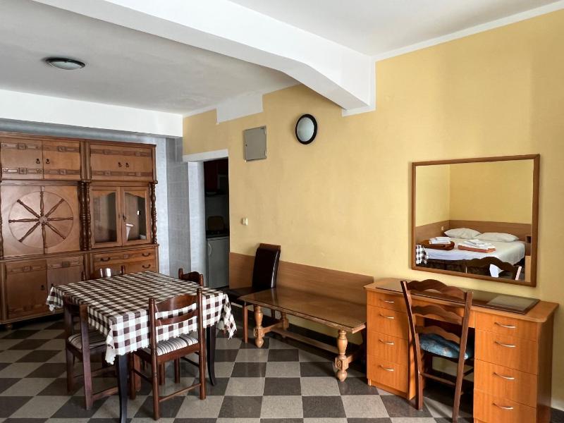 Apartment - Ground Floor image 3
