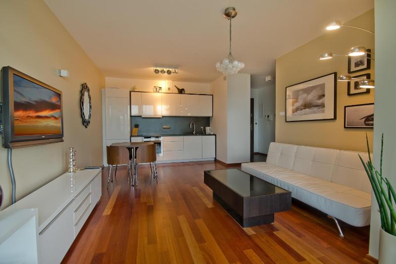 Apartment image 3