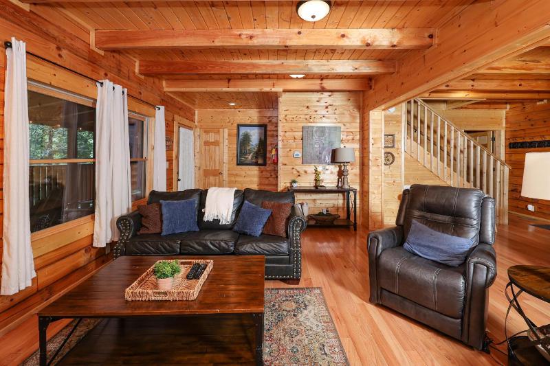 Deerfield Lodge - image 5