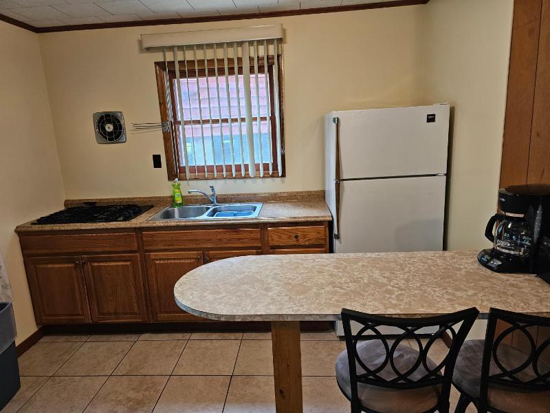 One-Bedroom Cottage image 2