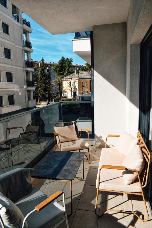 The Impressive Apartment - image 11