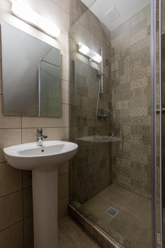 Double Room image 1
