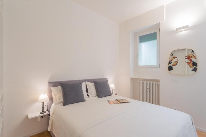 A Step from the Lake Apartment by Rent All Como - image 6
