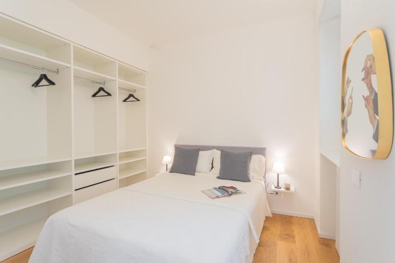 A Step from the Lake Apartment by Rent All Como - image 38