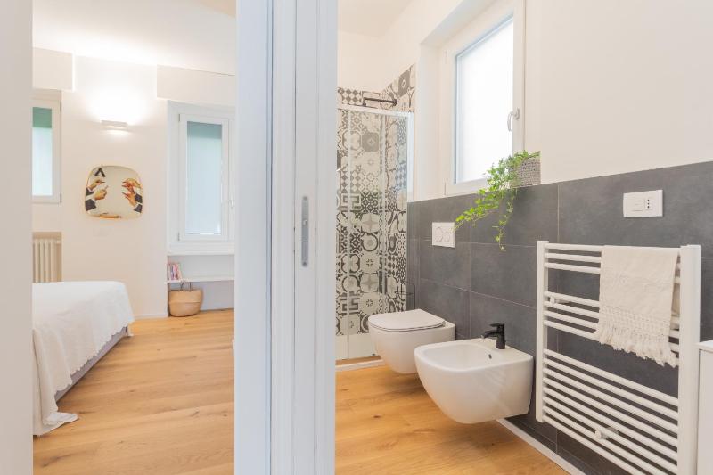A Step from the Lake Apartment by Rent All Como - image 20