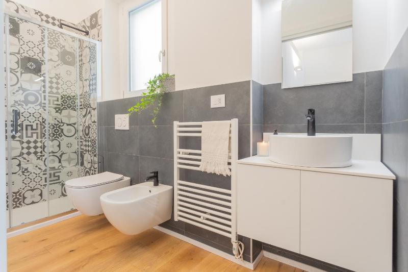 A Step from the Lake Apartment by Rent All Como - image 25