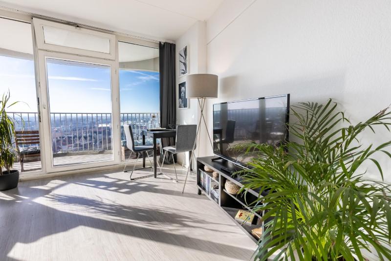Deluxe Apartment with balcony and panoramic view image 2