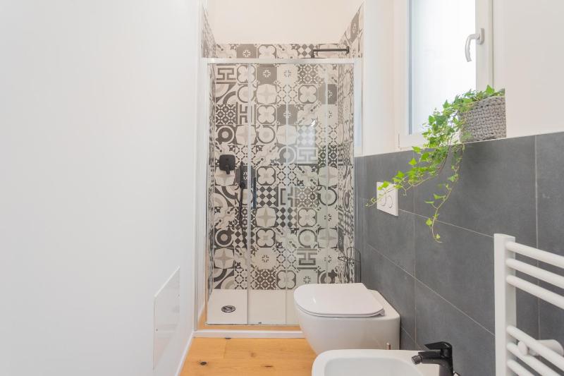 A Step from the Lake Apartment by Rent All Como - image 14