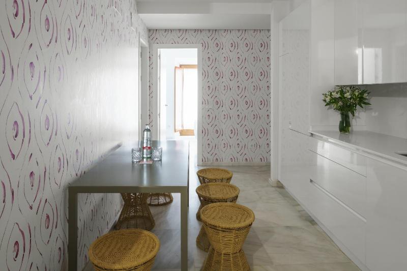 Numa Seville Molina - image 2