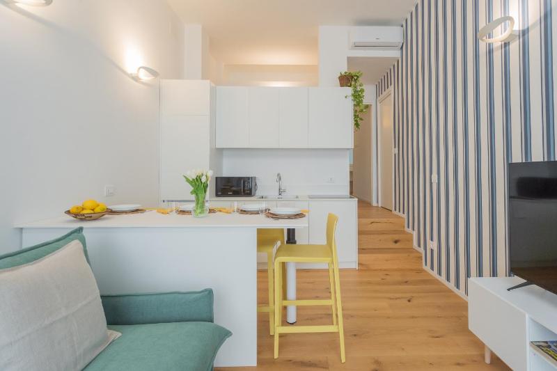 A Step from the Lake Apartment by Rent All Como - image 42