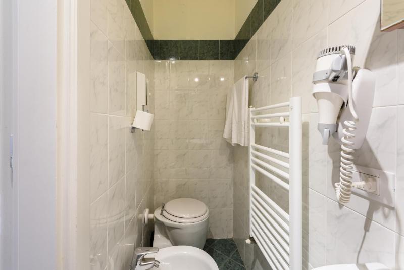 Standard Double or Twin Room image 3