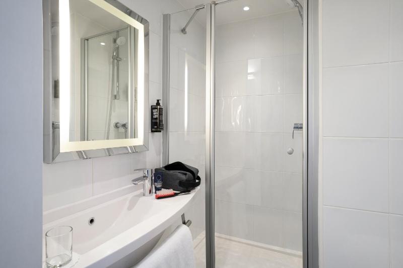 Premium Double Room with sofa bed image 2