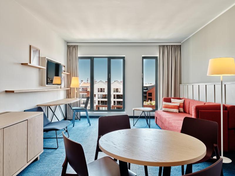 King Suite with River View  image 3