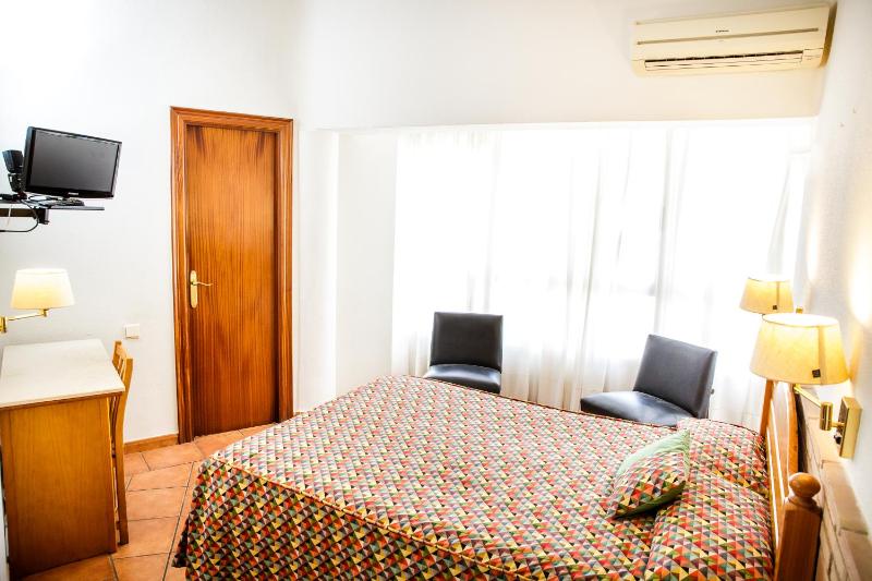 Superior Double Room image 1